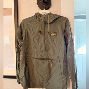 L.L. Bean Women’s Green Hooded Anorak Jacket